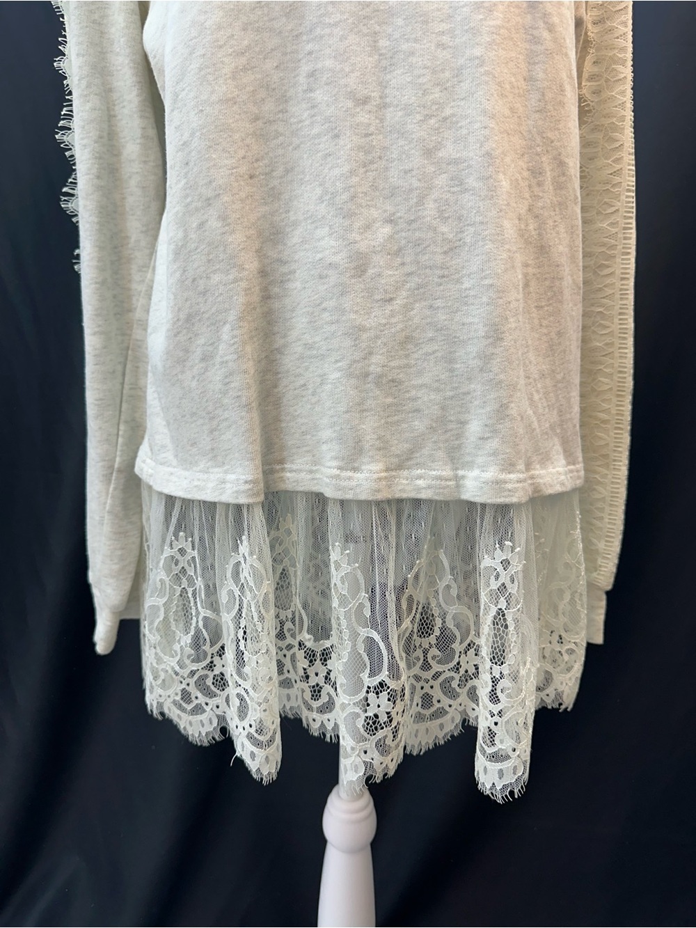 POL Gray Cream Lace-Hem Long Sleeve Tunic S - Picture 3 of 5